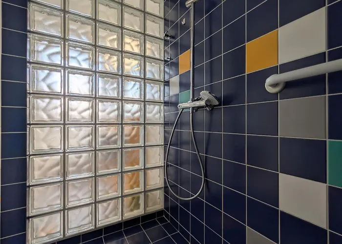 Malt & Monarch Apartment *