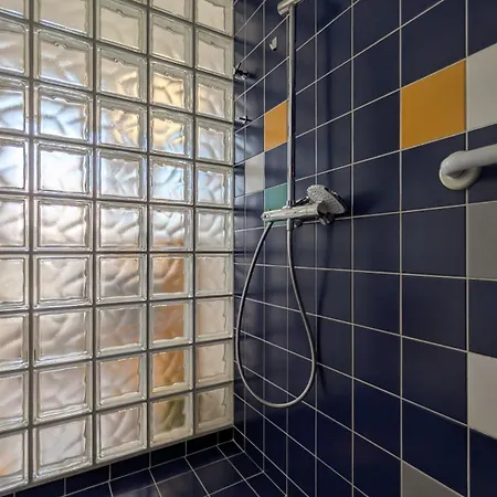 Malt & Monarch Lägenhet *