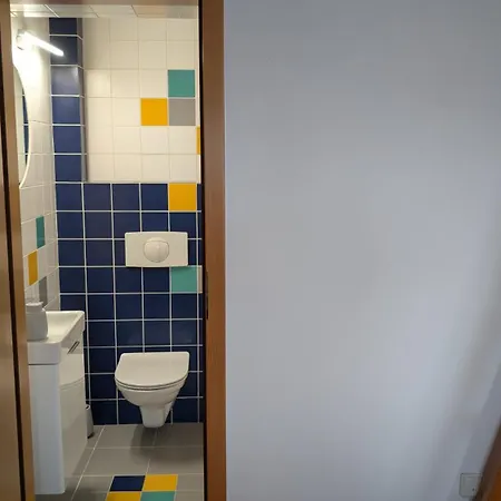 Apartment Malt & Monarch *