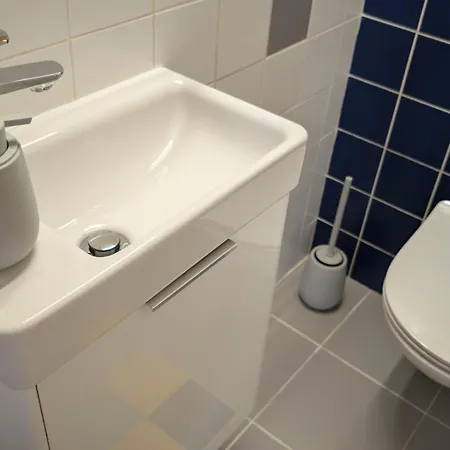 Malt & Monarch Apartment